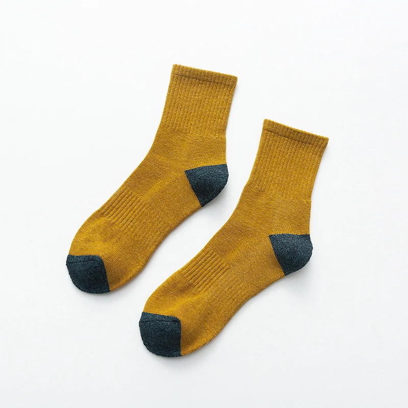 Autumn And Winter Fashion Casual College Style Men'S Color-Blocking Terry Socks, comfortable and stylish for everyday we