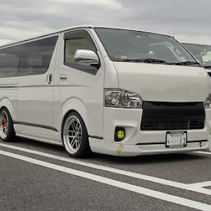 ハイエースバン GDH201V