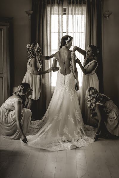 Wedding photographer Leandi Prins (simplyartsa). Photo of 28 July 2021