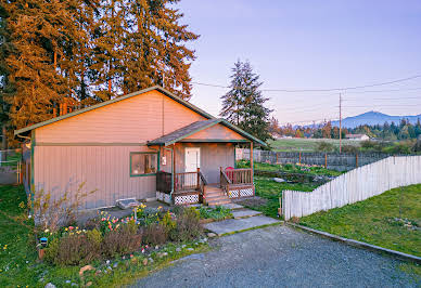 House with garden 5