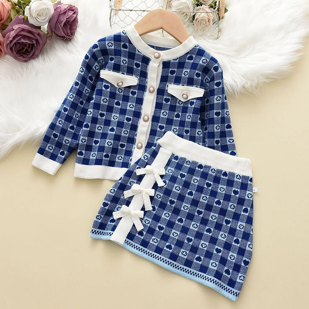 Conjunto de dos piezas para niña, cárdigan de punto a cuadros clásico con falda con lazo y cadera, suéter ideal para un look elegante y cómodo.