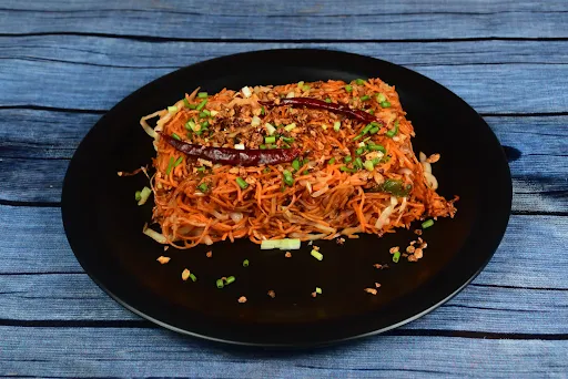 Chilli Garlic Veg Noodles