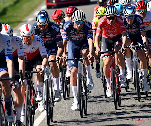 Mathieu van der Poel en Wout van Aert missen nog voor eerste kasseien de eerste slag in Parijs-Roubaix