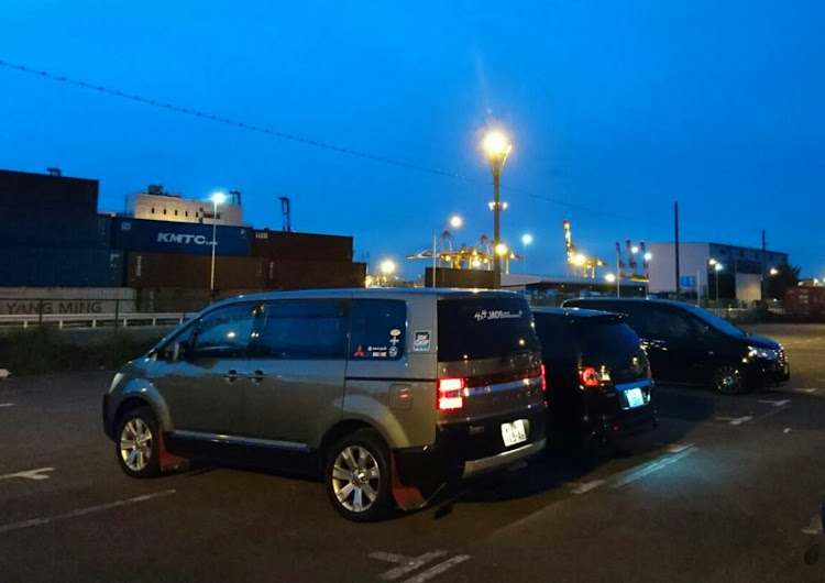デリカD:5のコラボ・mpv・埠頭・本牧海釣り施設…釣れねえなあ(笑)・jaosに関するカスタム事例の投稿画像4枚目