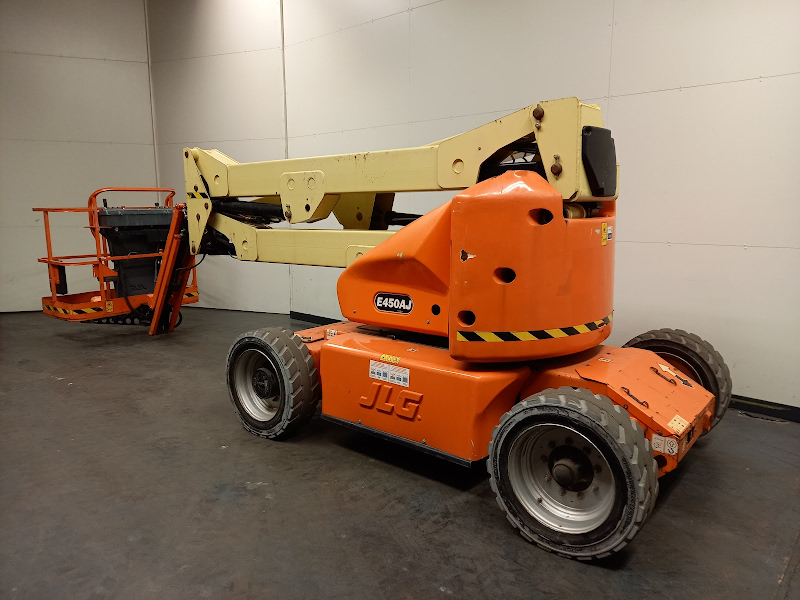 Picture of a JLG E450AJ