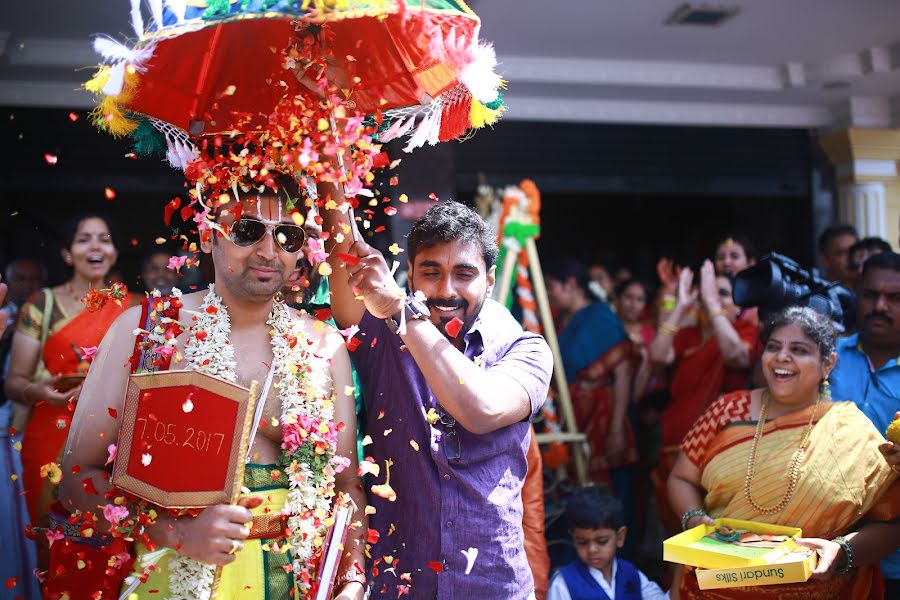 Fotógrafo de casamento Balaravidran Rajan (firstframe). Foto de 27 de janeiro 2018