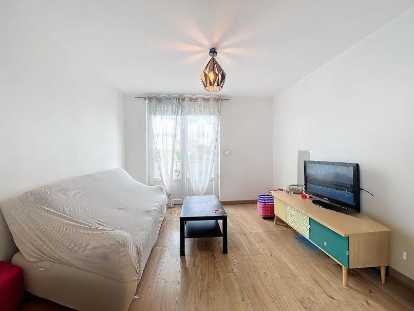 Vente appartement 3 pièces 69 m² à Lons (64140), 161 000 €