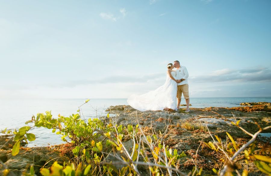 Fotógrafo de bodas Oleksander Biezmienov (mikndrik). Foto del 7 de diciembre 2019