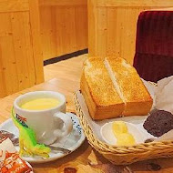 客美多咖啡 Komeda‘s Coffee(台南小北店)