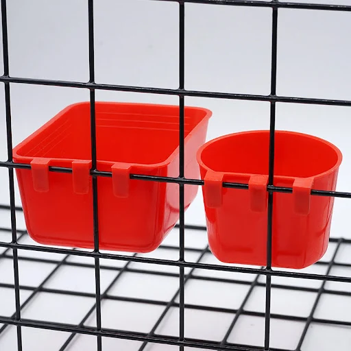 Bird Feeder Water Bird Cage Parrot Plastic Dringking Bowls Water Drinker for Pigeon Quail Chicken Duck bowls And Drinker