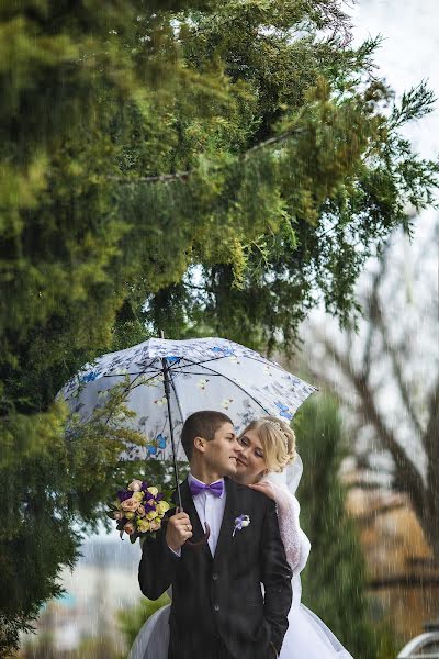 結婚式の写真家Mikhail Kolosov (kolosovm)。2015 12月9日の写真