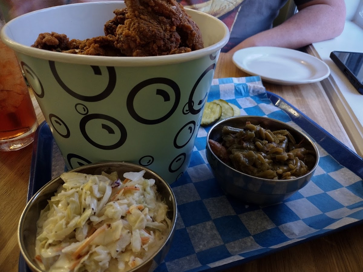 Fried chicken, coleslaw, green beans