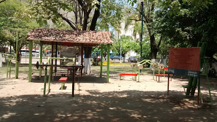 Gimnasio al Aire Libre Oxi Gym - Francisco Medina Ascencio s/n, Lázaro Cárdenas, 48330 Puerto Vallarta, Jal., Mexico