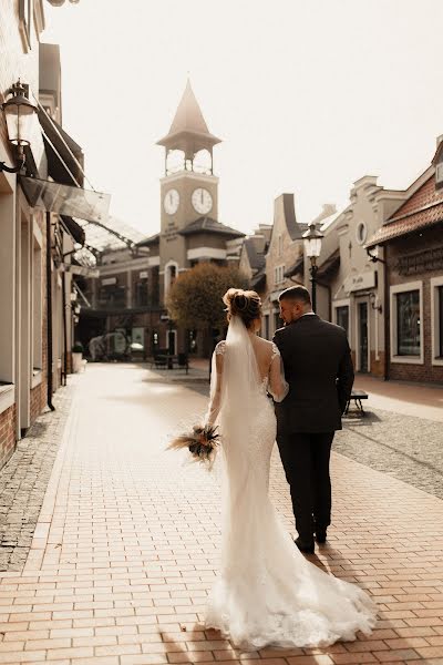 Wedding photographer Masha Garbuzenko (garbuzenkomaria). Photo of 10 December 2019