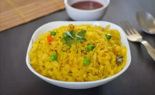 Poha With Dum Tea