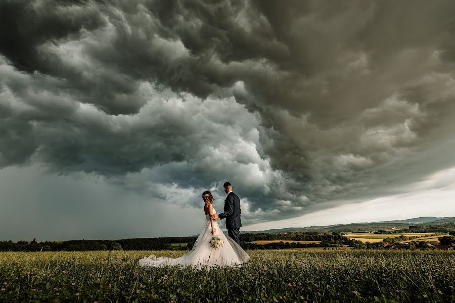 Bröllopsfotograf Marian Vaňáč (fotomarian). Foto av 28 juni 2022