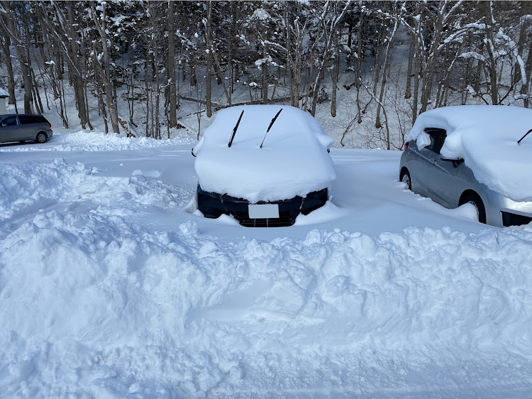 フィットの爆弾低気圧・雪と愛車・大雪・北海道の冬に関するカスタム事例の投稿画像1枚目