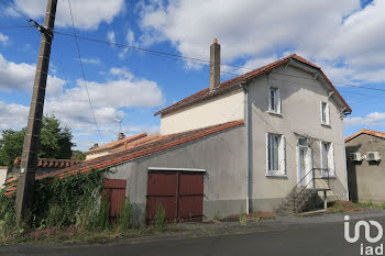 maison à Lussac-les-Châteaux (86)