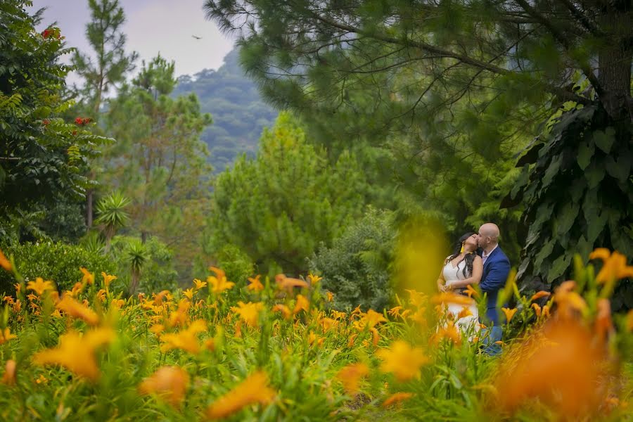 Wedding photographer Paul Sierra (padrinodefoto). Photo of 9 October 2019