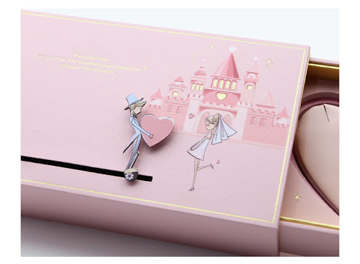 Title 7, Love Castle jewelry box for rings and necklaces...