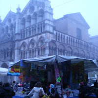 Il mercato nella nebbia... di 