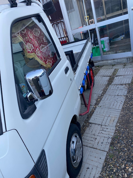 マルユウ　田中商店さんが投稿した軽デコトラ・ハイゼットトラック・鉄チン塗装・金華山サイドカーテン・水産系に関するカスタム事例の投稿画像1枚目
