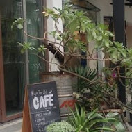 Fujin Tree 353 Cafe by simple kaffa