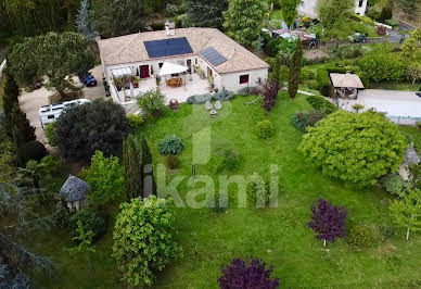 Maison avec piscine et terrasse 6