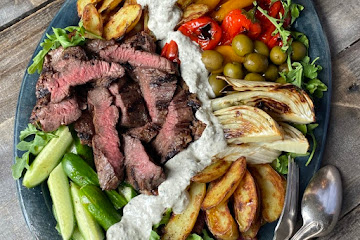 Steak Salad with Creamy Garlic Dressing and California Olives 
