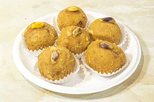 Besan Laddu