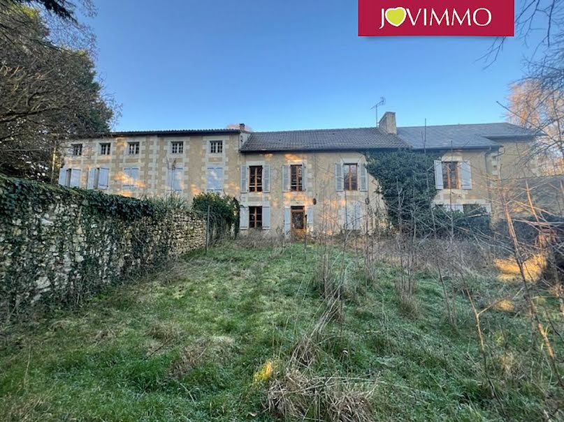 Vente maison 14 pièces 544 m² à Lhommaizé (86410), 300 000 €