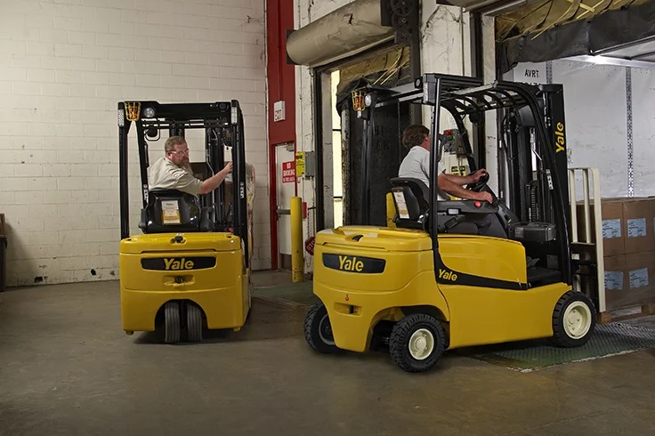 Because of emission free feature, electric forklifts are suitable for using inside warehouse 