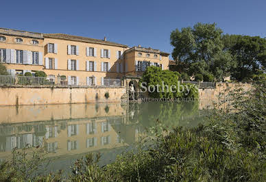 House with pool 11