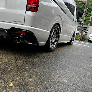ハイエースバン TRH200V