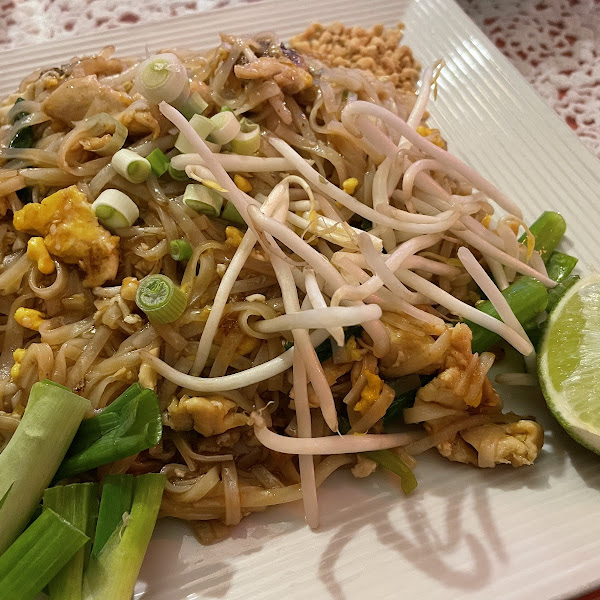 The Chicken Pad Thai is excellent!