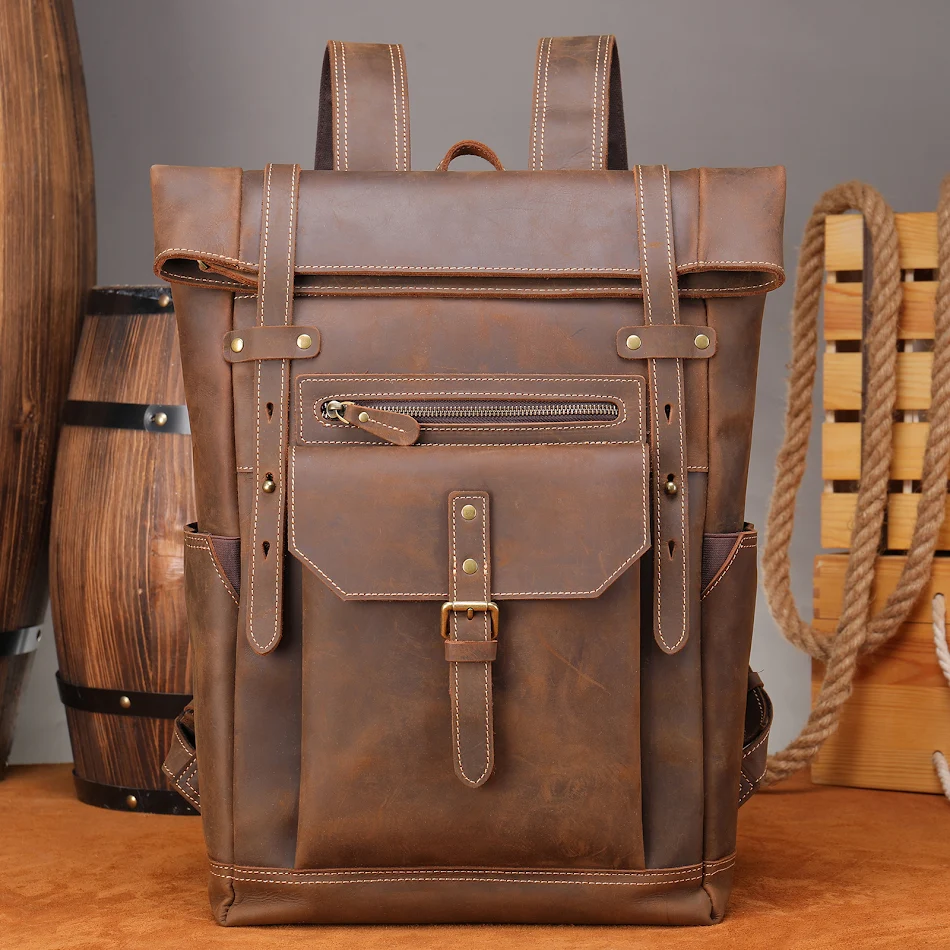 Mochila de couro Crazy Horse retrô masculina, resistente e espaçosa. Ideal para uso diário e viagens, com estilo vintage autêntico.