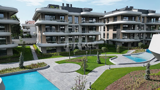 Appartement avec terrasse et piscine 4