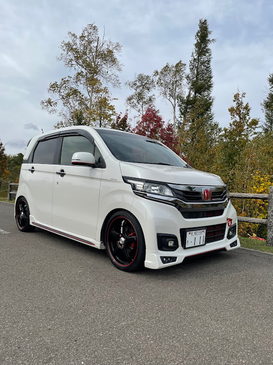 N-WGN カスタムの冬仕様前に・紅葉と愛車・スタッドレスタイヤへ交換に関するカスタム事例の投稿画像4枚目