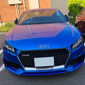 TT RS クーペ A6