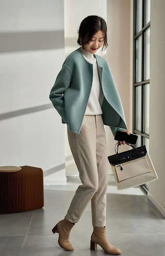 Title 4, Round Neck Short Coat Cardigan, an all-matching...