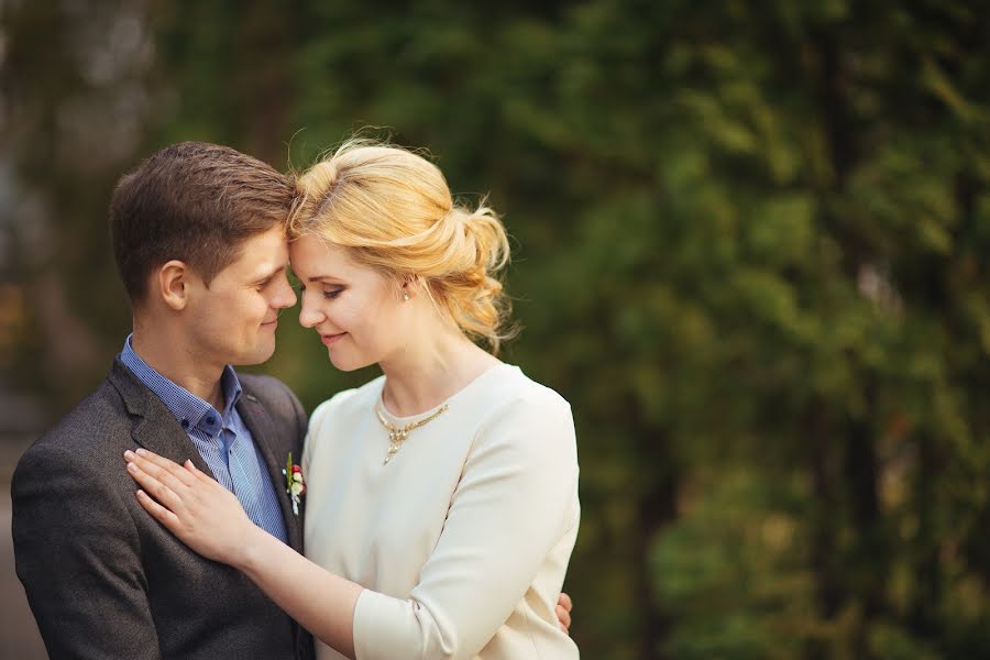 Fotógrafo de casamento Vitaliy Puzik (joyman). Foto de 12 de abril 2015