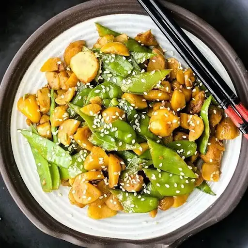 Snow Peas And Water Chestnut Salad