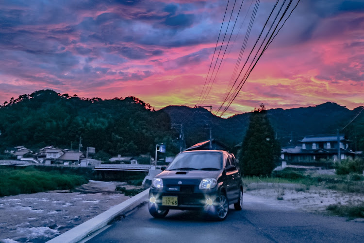 Keiワークスの夕焼けコラボ・自然を満喫・カメ活🐢・ピックアップに選ばれたい・田舎の風景に関するカスタム事例の投稿画像3枚目