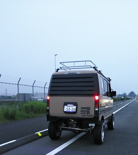 エブリイワゴンのキャリア・テールランプ交換・DIY・エブリーアゲアゲに関するカスタム事例の投稿画像5枚目