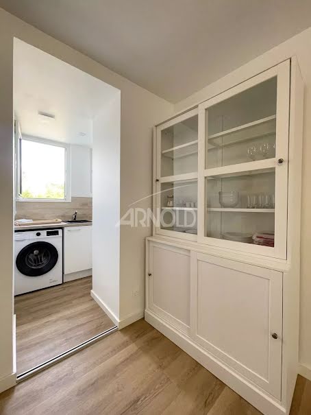 Location meublée appartement 2 pièces 46.77 m² à Nantes (44000), 945 €