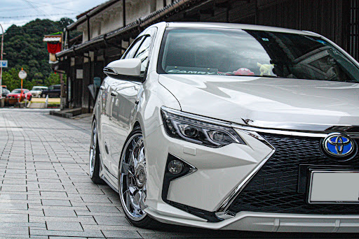 カムリのカムリ50・スピンドルグリル・CH-R・車が好きな人と繋がりたい