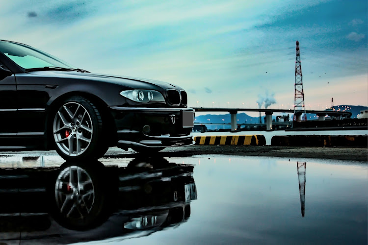 3シリーズ クーペのBMW・318ci・代車生活・リフレクションに関するカスタム事例の投稿画像1枚目
