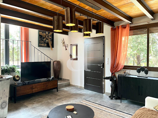 Villa with pool 5
