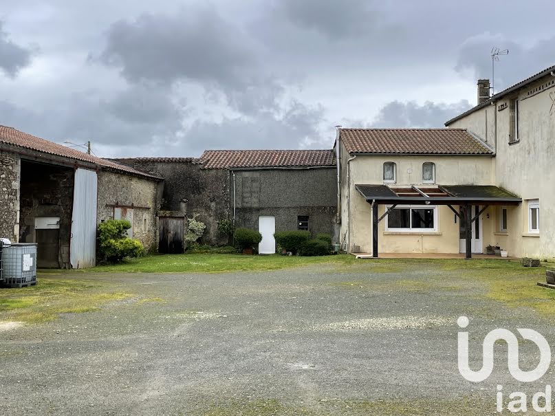 Vente maison 5 pièces 102 m² à Chantonnay (85110), 195 000 €