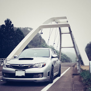 インプレッサ WRX STI GRB